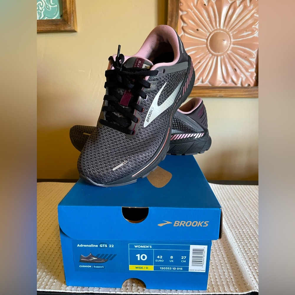 Brooks Adrenaline GTS 22